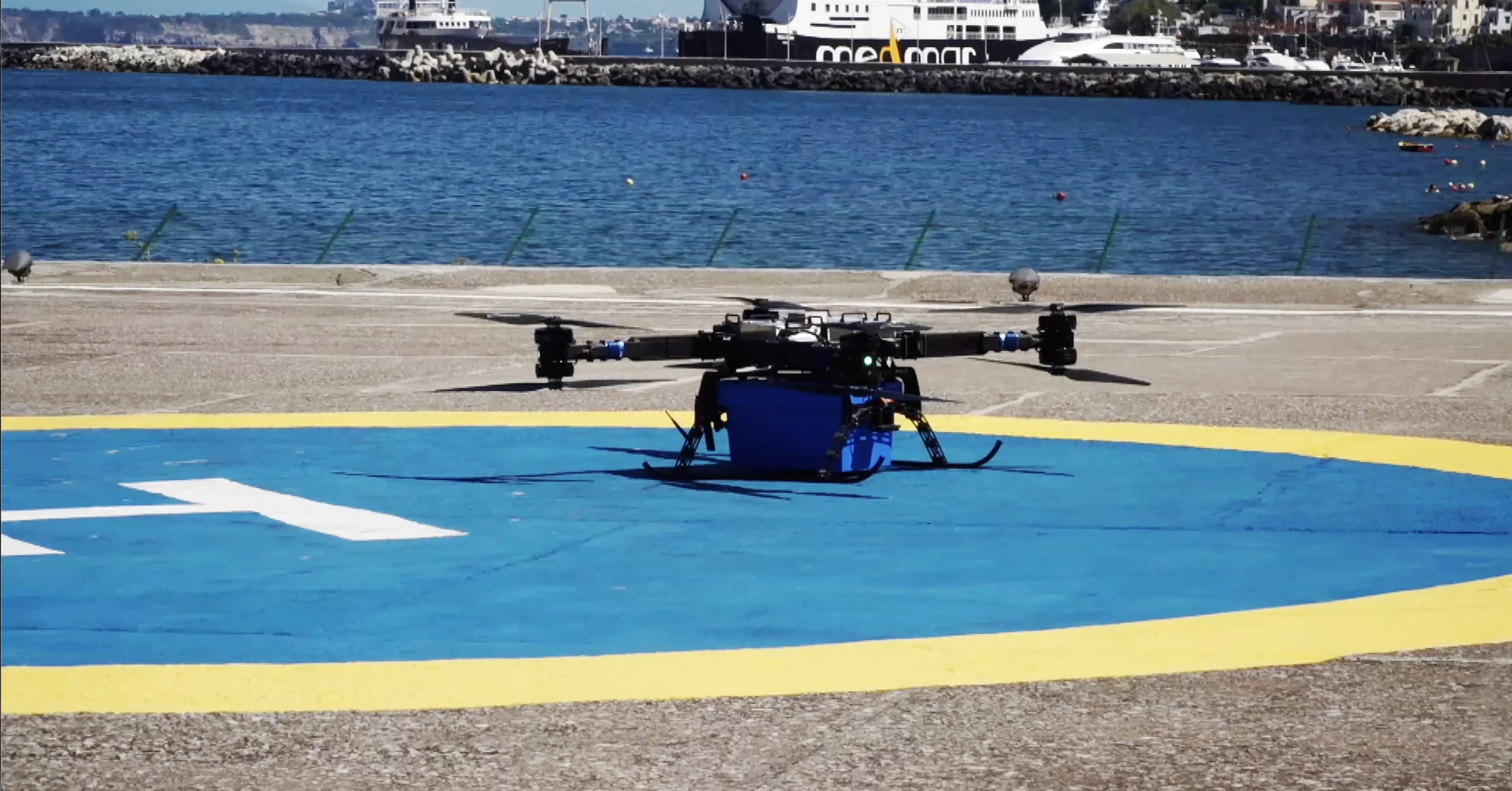 drone cargo heavy-lift di FlyingBasket, capace di trasportare fino a 100 kg