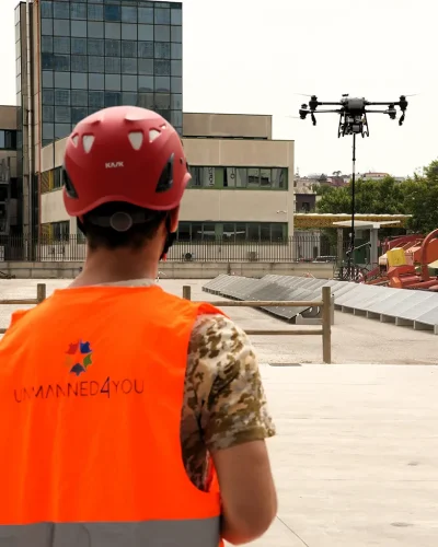 EPM ed Unmanned4You sono tra le prime realtà in Italia ad aver introdotto il lavaggio di impianti fotovoltaici con drone con il lancio del servizio SkyWash.​
